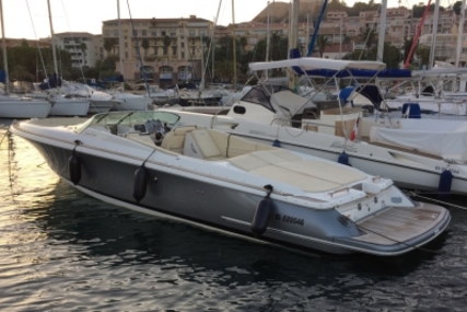 Chris-Craft 32 Launch for sale in France for €195,000 (£171,376)