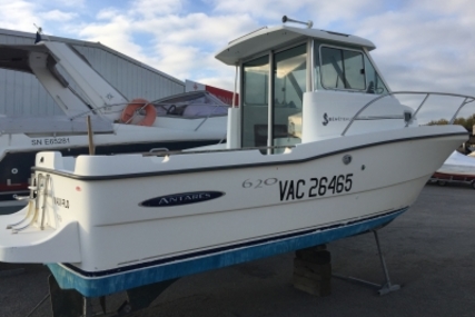 Beneteau Antares 620 Ib for sale in France for €16,000 (£13,938)
