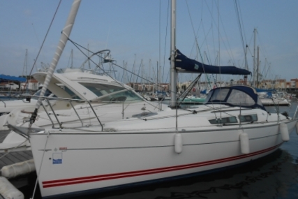 Jeanneau Sun Fast 32 I for sale in France for €48,000 (£41,745)
