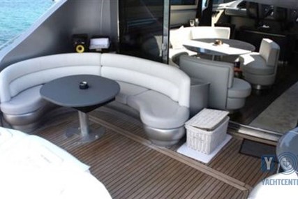 Pershing 88 for sale in France for €1,090,000 (£968,665)