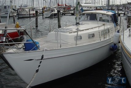 Hallberg-Rassy 35 for sale in Germany for €45,000 (£39,476)