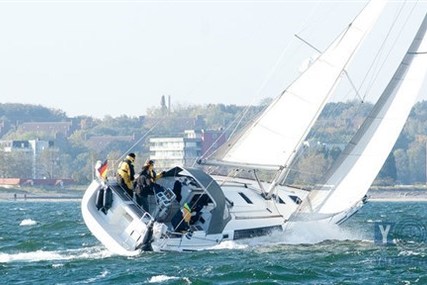 Beneteau Oceanis 37-3 for sale in Spain for €98,500 (£86,212)