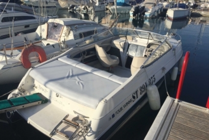 Four Winns Sundowner 225 for sale in France for €10,000 (£8,788)