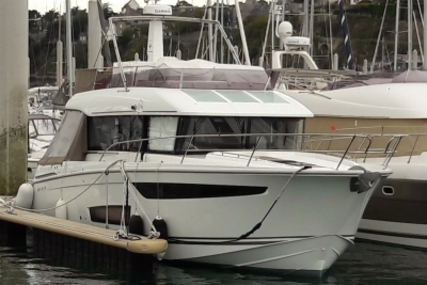 Jeanneau Velasco 43 for sale in France for €395,000 (£342,953)