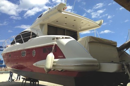 Azimut 43 S for sale in Italy for €265,000 (£233,080)