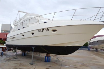 Azimut 42 Fly for sale in Italy for €145,000 (£127,012)