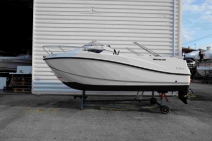 Quicksilver 455 Cabin for sale in France for €15,900 (£13,972)