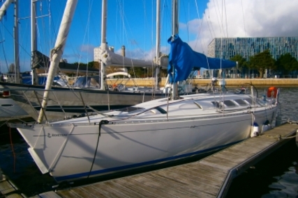 Beneteau First 41S5 for sale in France for €39,000 (£33,760)
