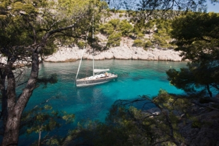 Beneteau Sense 50 for sale in France for €390,000 (£340,829)