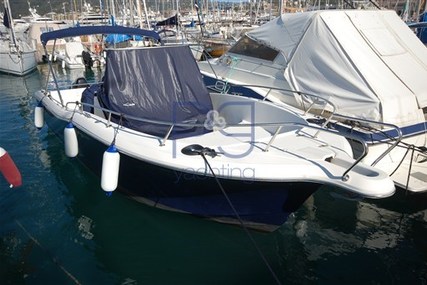 White Shark 265 for sale in Italy for €35,000 (£30,666)
