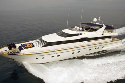 Falcon 102 for sale in Greece for €700,000 (£611,338)