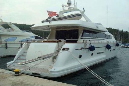 Falcon 92 for sale in Greece for €650,000 (£567,671)