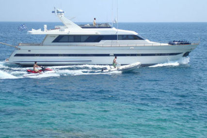 Falcon 80 for sale in Greece for €550,000 (£482,135)