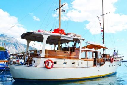 Akerboom Lisse NL for sale in Greece for €450,000 (£393,003)