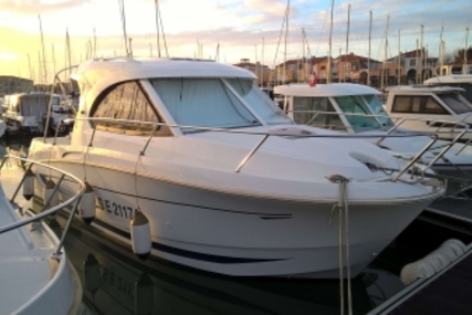 Beneteau Antares 8 for sale in France for €46,500 (£40,441)