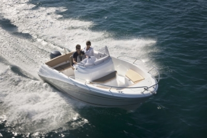 Jeanneau Cap Camarat 6.5 CC for sale in France for €23,000 (£20,148)