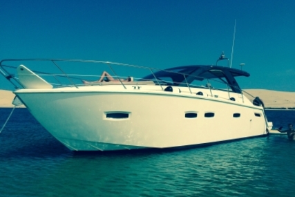Sealine SC35 for sale in France for €149,000 (£130,768)