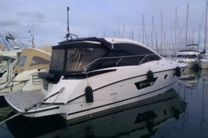 Beneteau Gran Turismo 40 for sale in France for €329,000 (£281,430)