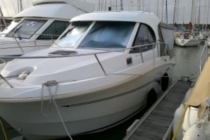 Beneteau Antares 8 for sale in France for €45,000 (£39,136)