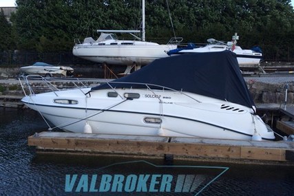 Sealine S28 for sale in Italy for €37,500 (£32,911)