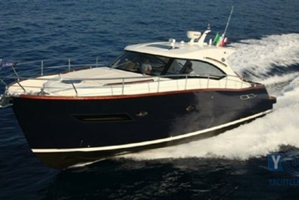 Austin Parker 42 Open for sale in Italy for €390,000 (£337,604)