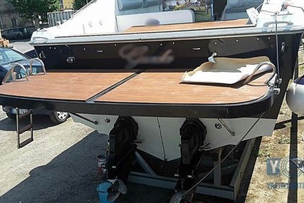 Gari marine 43 Freeway for sale in Italy for €52,000 (£46,545)