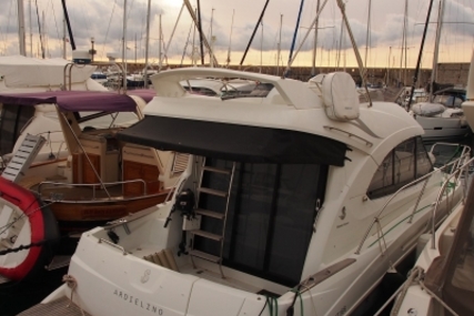 Beneteau Antares 30 for sale in France for €130,000 (£116,444)