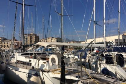 Ferretti FERRETTI 53 ALTURA for sale in Italy for €140,000 (£122,268)