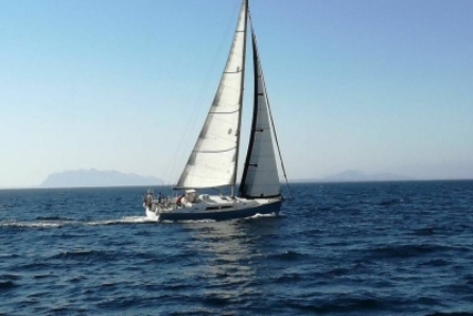 Hanse 400 for sale in Italy for €94,000 (£84,037)