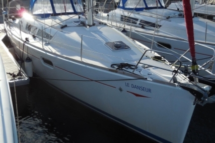 Jeanneau Sun Odyssey 36i for sale in France for €57,500 (£50,368)