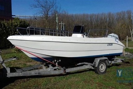 Trimarchi 5.50 for sale in Italy for €5,000 (£4,374)