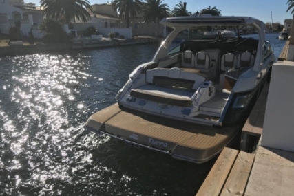 Four Winns Horizon 350 for sale in Spain for €230,000 (£201,539)