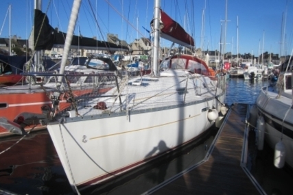 Beneteau Oceanis 331 Clipper for sale in France for €46,000 (£40,279)