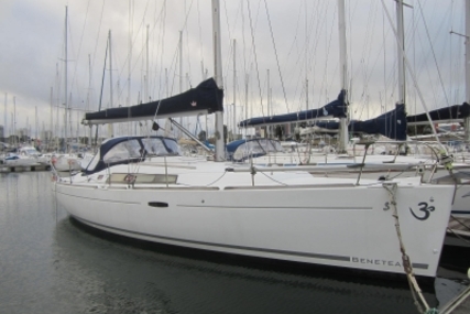 Beneteau Oceanis 37 for sale in France for €80,000 (£71,832)