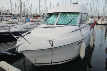 Jeanneau Merry Fisher 805 for sale in France for € 29.000 (£ 25.342)