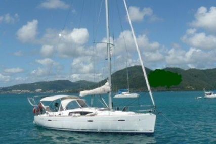 Beneteau Oceanis 40 for sale in France for €119,500 (£103,928)