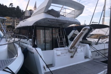 Jeanneau Velasco 37 F for sale in France for €269,000 (£235,740)