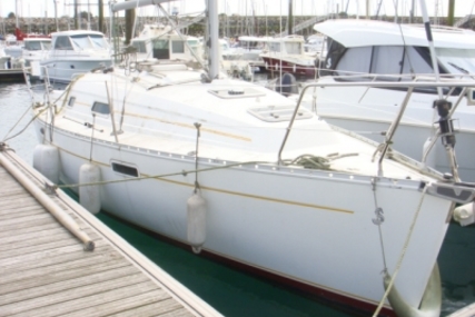 Beneteau Oceanis 281 for sale in France for €25,000 (£21,742)