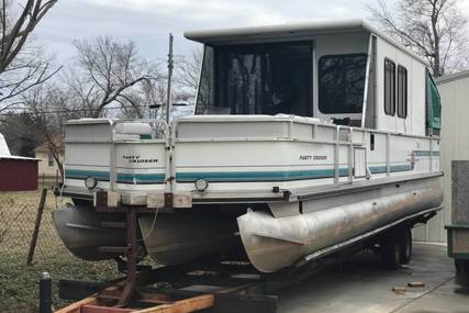 Sun Tracker Party Cruiser 32 for sale in United States of America for $18,900 (£14,231)