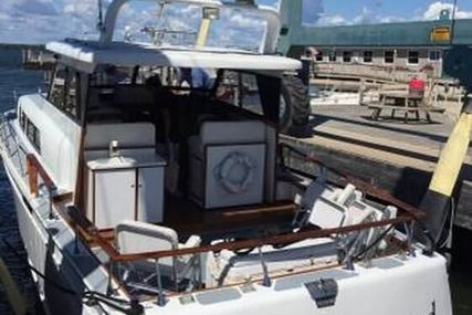Chris-Craft 35 Roamer for sale in United States of America for $94,500 (£70,151)
