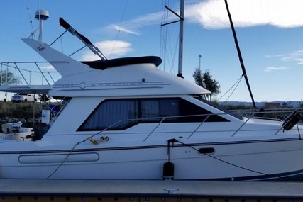 Bayliner 3388 Command Bridge Motoryacht for sale in United States of America for $52,900 (£40,216)