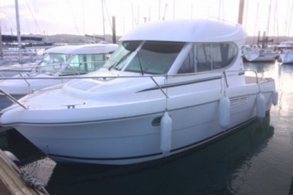 Jeanneau Merry Fisher 805 for sale in France for € 33.000 (£ 28.838)