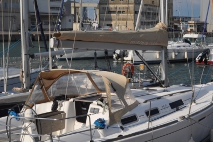 Dufour 365 GRAND LARGE for sale in France for €74,000 (£65,945)