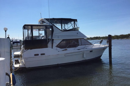 Bayliner 3587 Motoryacht for sale in United States of America for $46,000 (£34,147)
