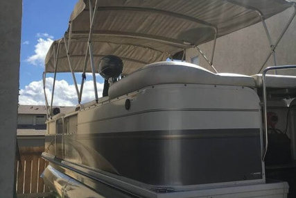 Crestliner 2285 LSi for sale in United States of America for $24,500 (£17,551)
