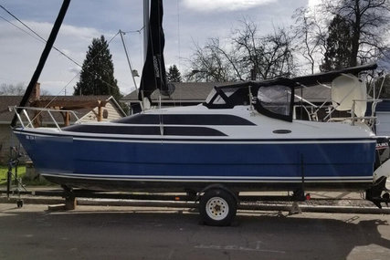 Macgregor 26M for sale in United States of America for $25,800 (£20,021)