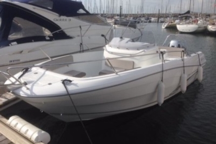 Jeanneau Cap Camarat 7.5 Cc for sale in France for €40,000 (£35,039)