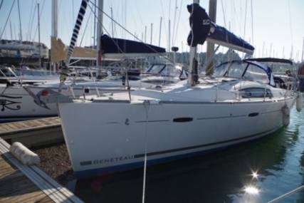 Beneteau Oceanis 40 for sale in France for €102,600 (£89,801)