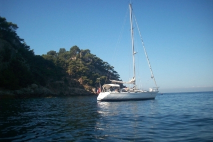 Jeanneau Sun Rise 34 for sale in France for €29,000 (£25,955)