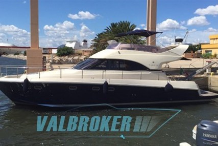 Cayman 42 Fly for sale in Italy for €175,000 (£153,587)